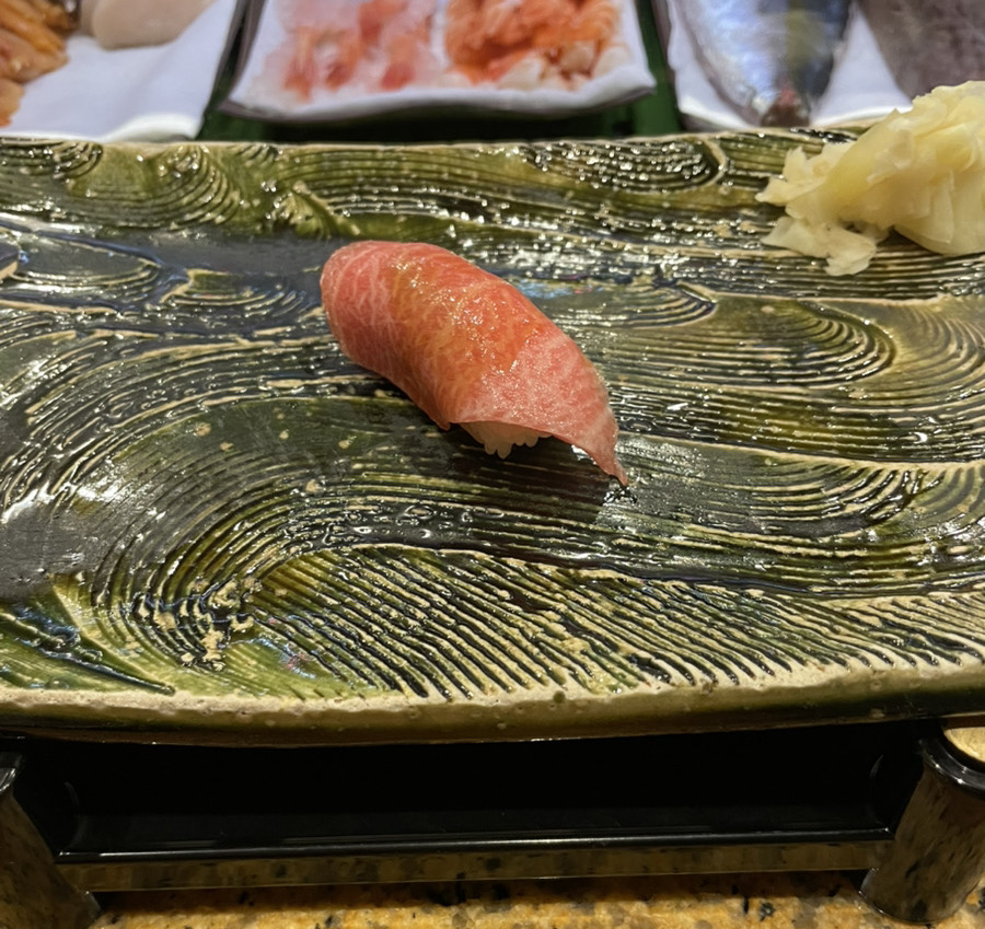 にぎり鮨 一五〇（いちごいちえ）高浜の大トロ