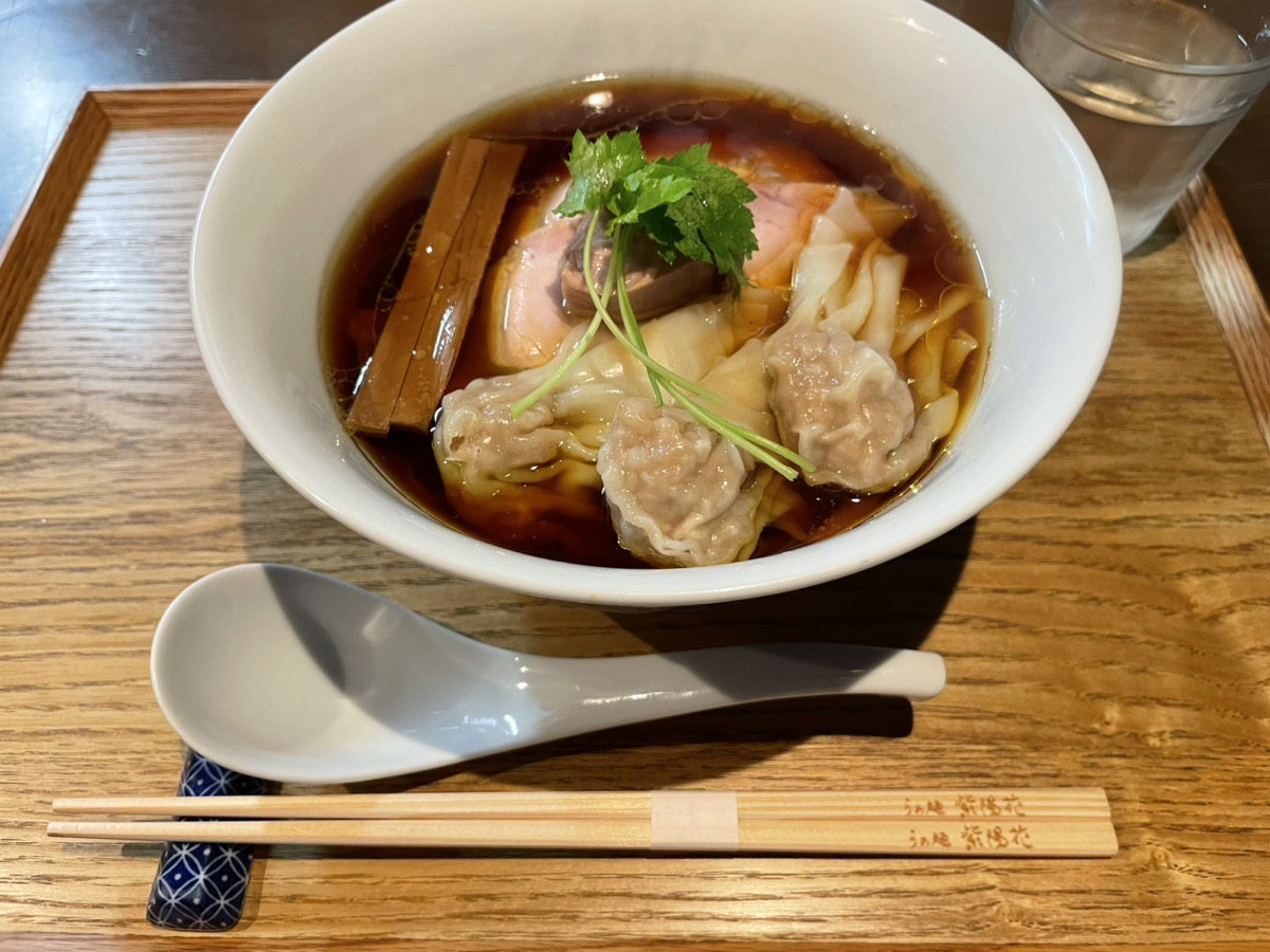 らぁ麺 紫陽花 醤油わんたんラーメン