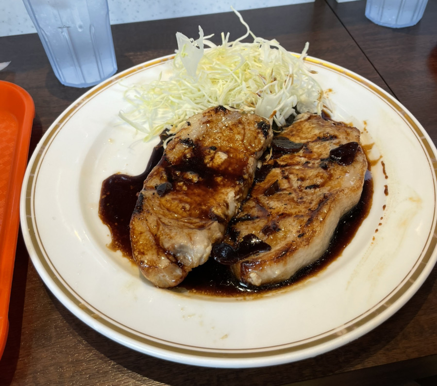 本気 ステーキ&ハンバーグ 西尾市の豚ロースのレアステーキ