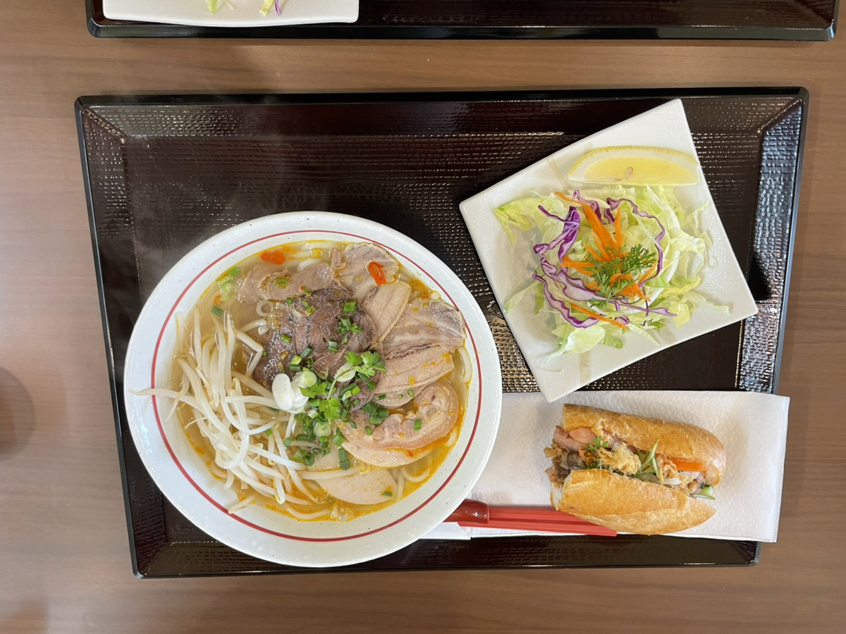 ブンボーフェとバインミーのセット